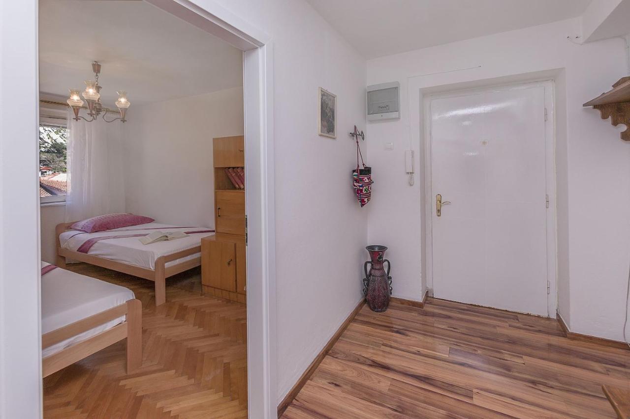 Apartment Nansy Омиш Экстерьер фото
