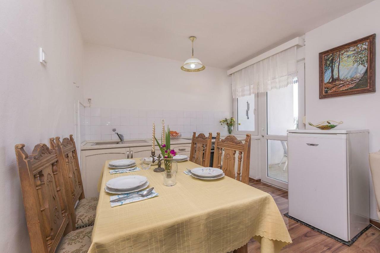 Apartment Nansy Омиш Экстерьер фото