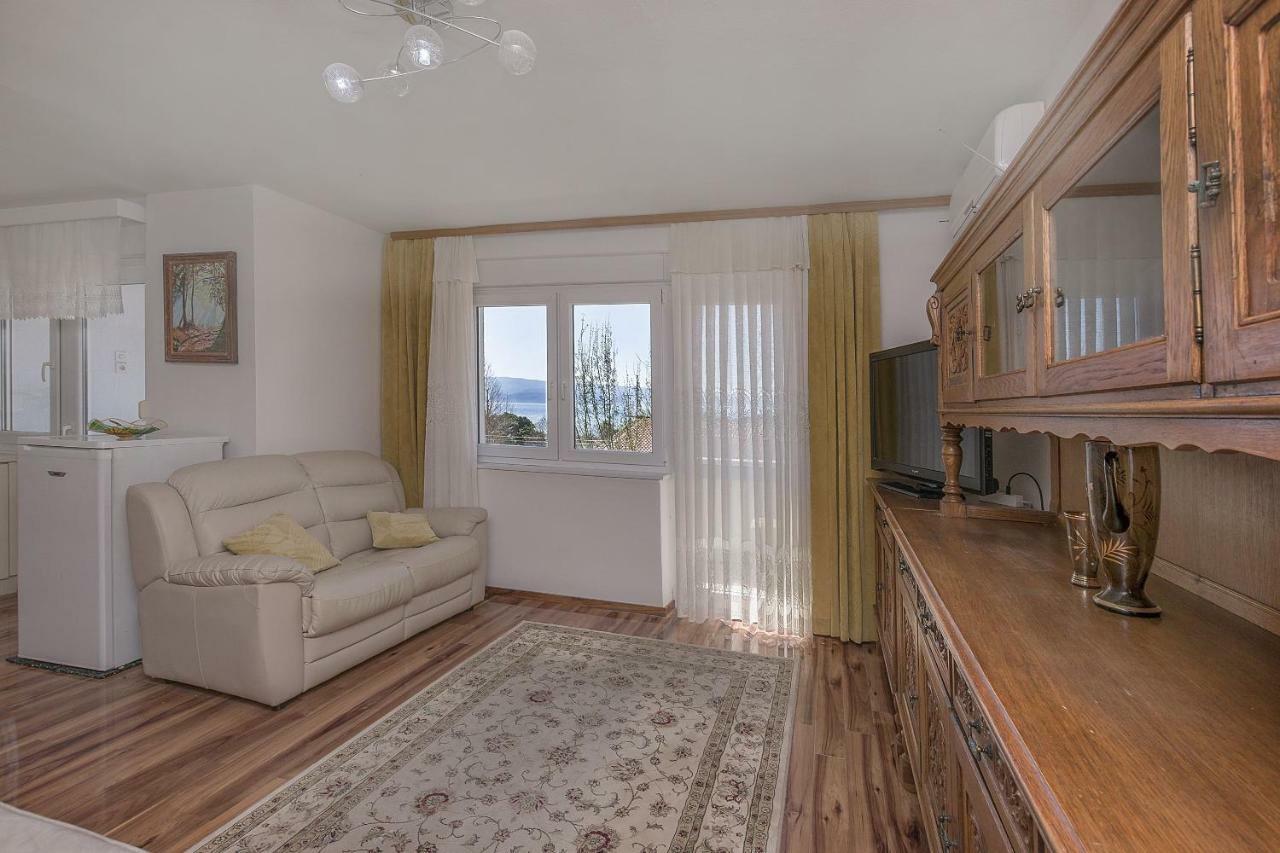 Apartment Nansy Омиш Номер фото