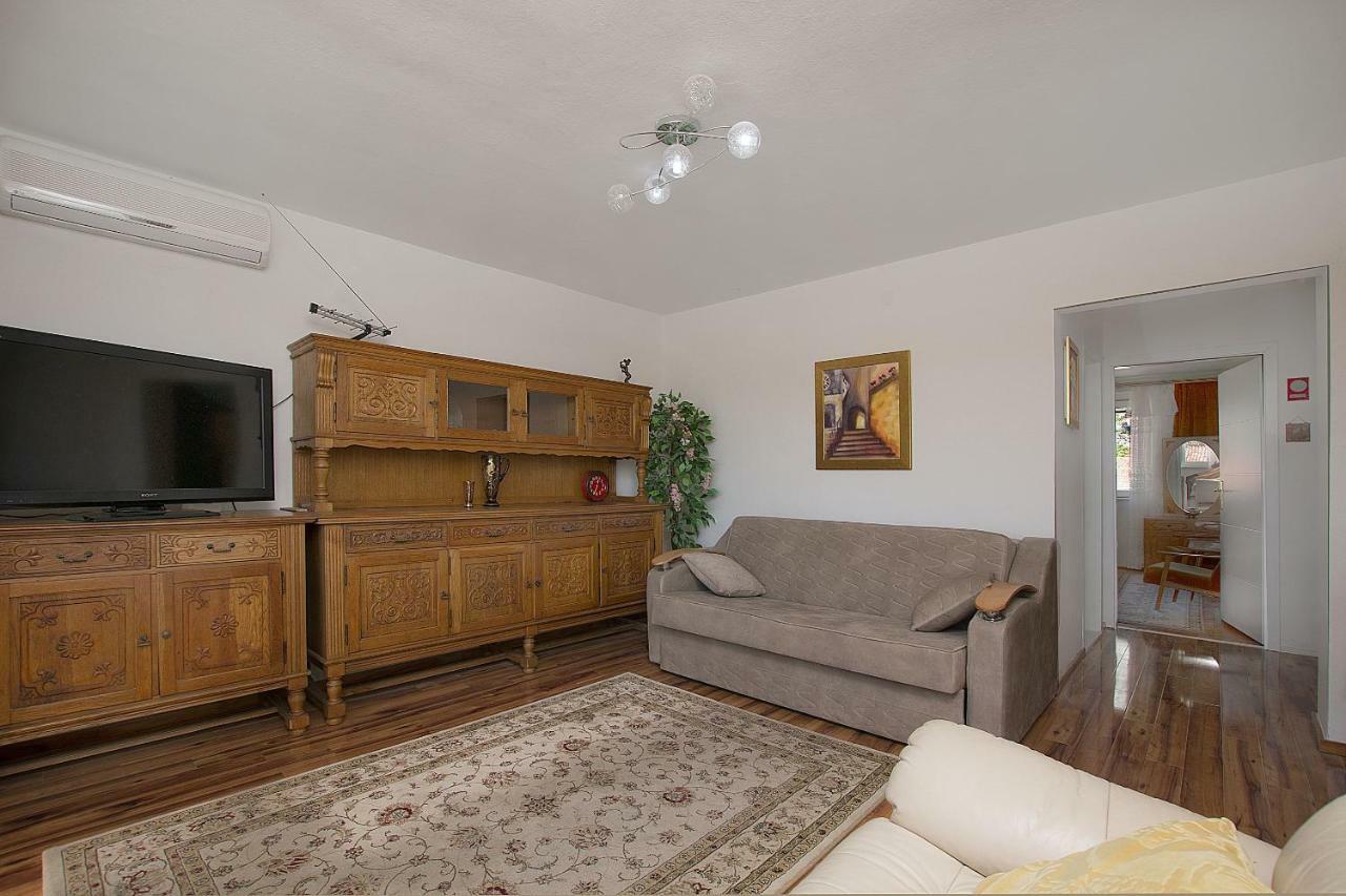 Apartment Nansy Омиш Номер фото